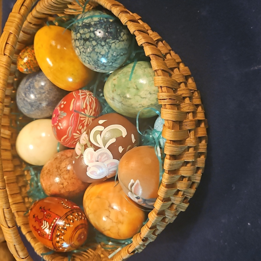 12 Alibaster Marble & Wood Hand Carved And Painted Eggs  5 Wood 7 Marble - Picture 16 of 16